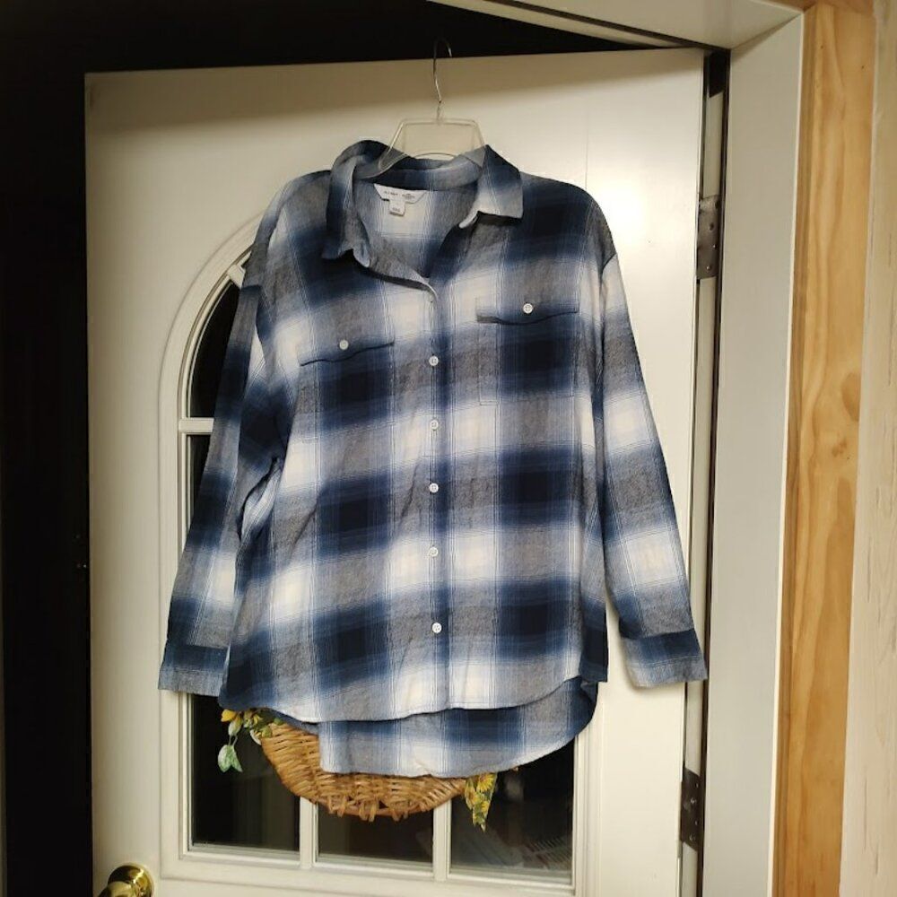 Old Navy Navy Blue Plaid Boyfriend Flannel Size Women's XL